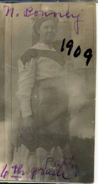 1909-Nellie-Harnish-Party-for-6th-Grade